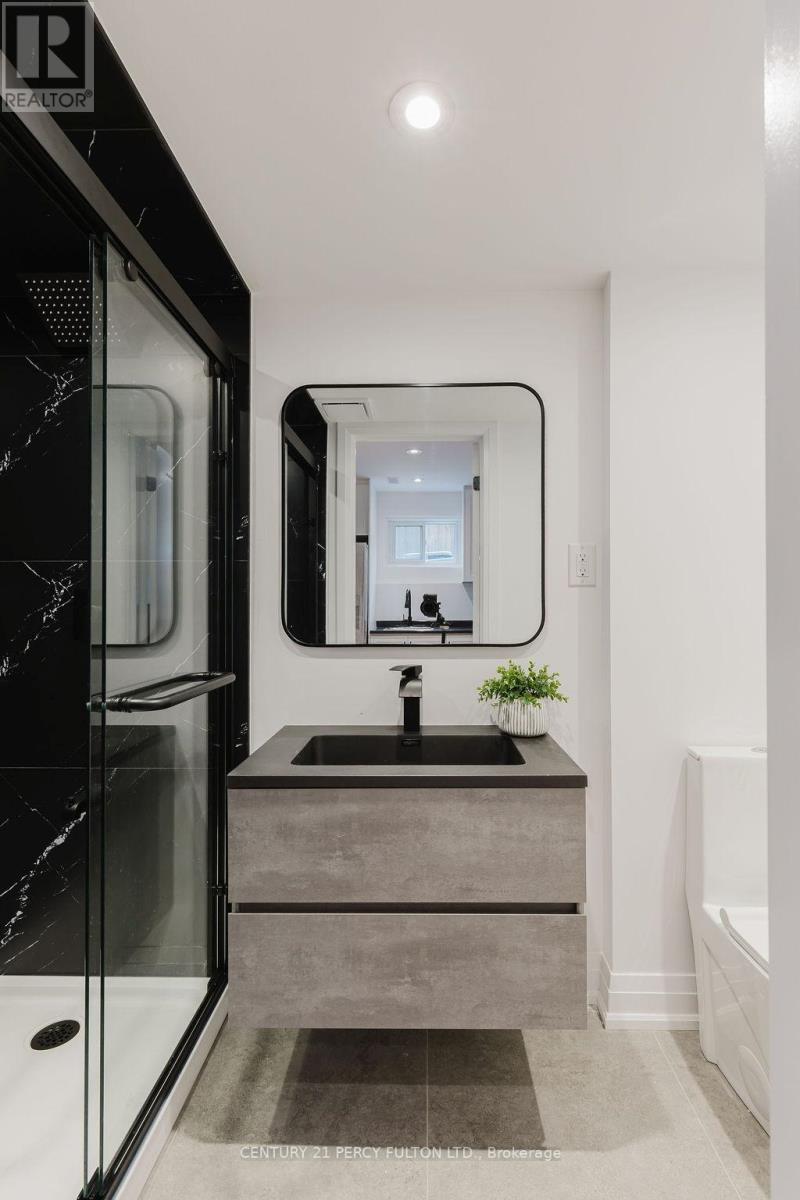 11 Bay Crest Drive, Brampton, Ontario  L6Z 1H5 - Photo 39 - W12928554