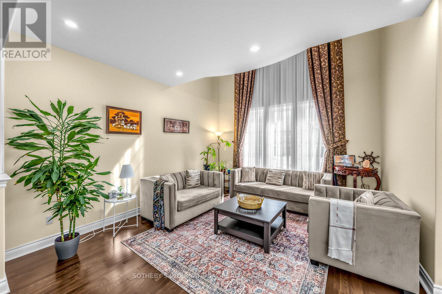 54 Kelways Circle, Brampton (Bram East), Ontario  L6T 0G5 - Photo 5 - W12928592