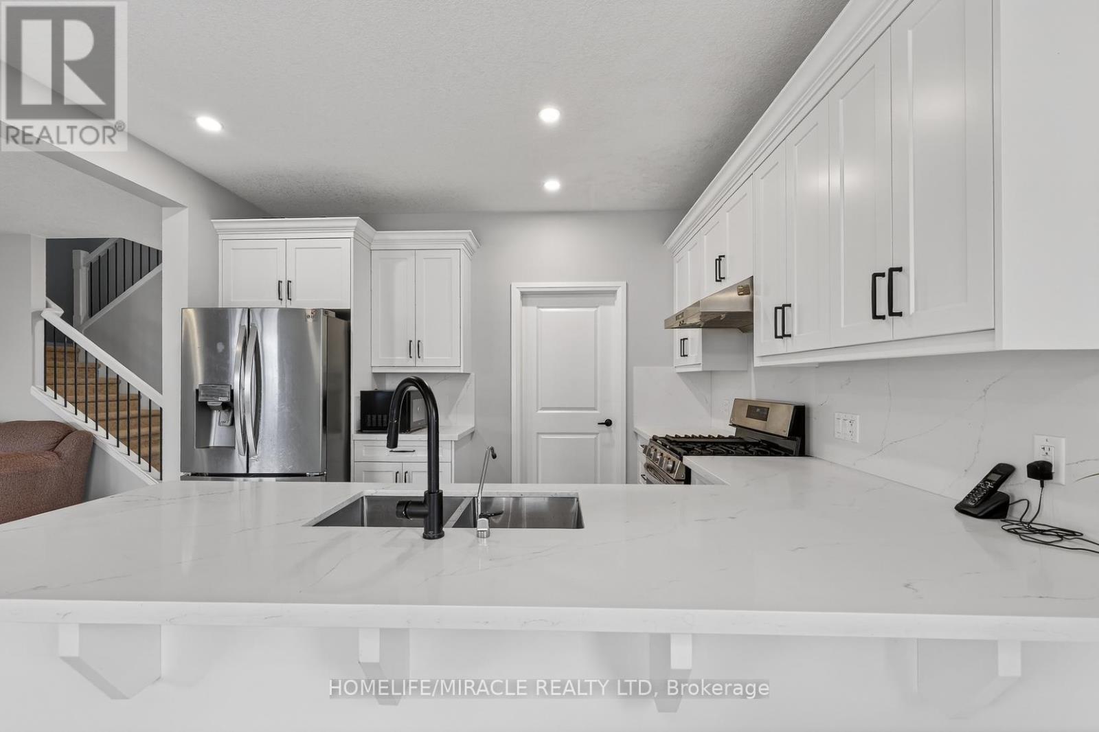 74 Cash Crescent, Ingersoll (Ingersoll - South), Ontario  L9T 0K6 - Photo 15 - X12928328