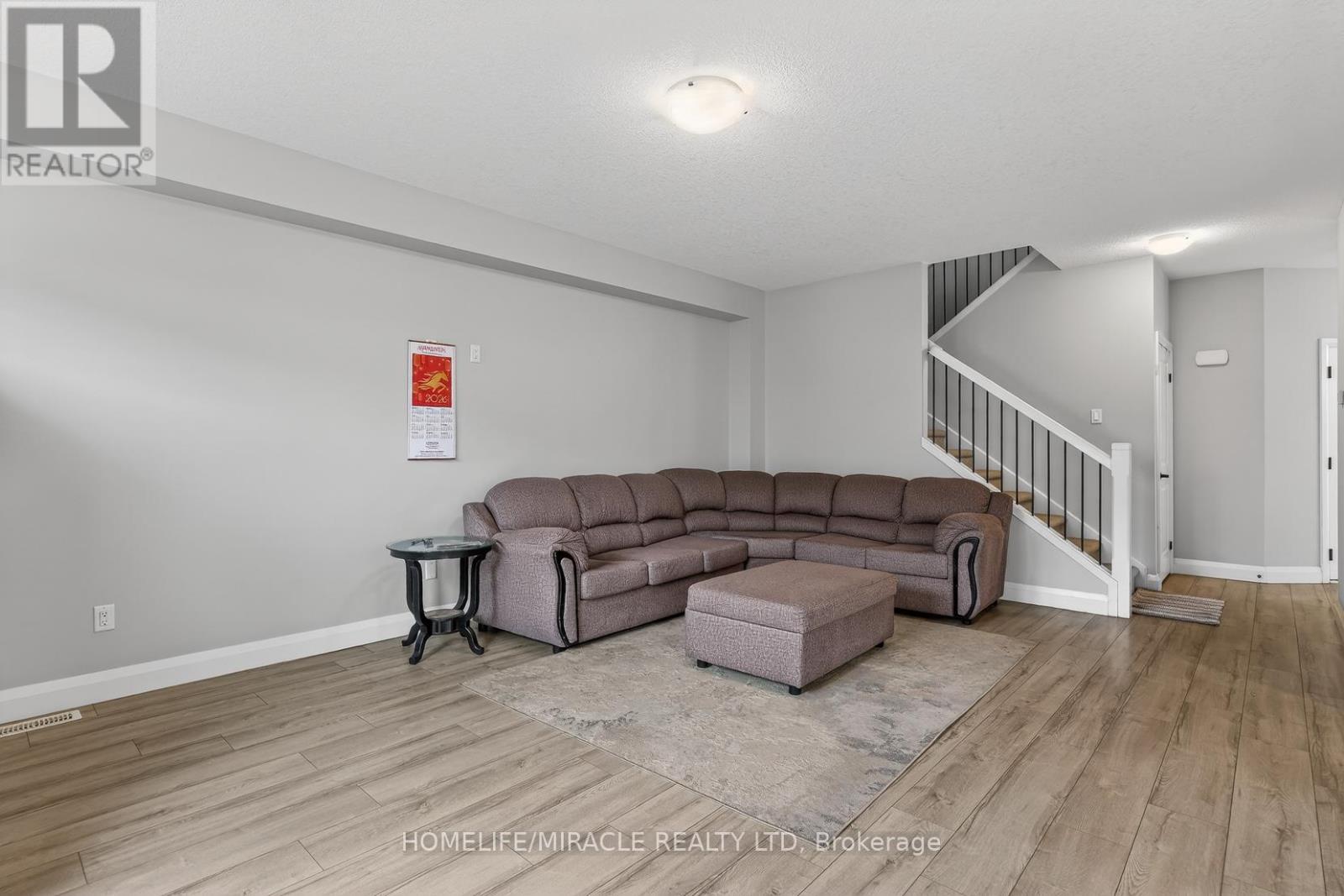 74 Cash Crescent, Ingersoll (Ingersoll - South), Ontario  L9T 0K6 - Photo 7 - X12928328