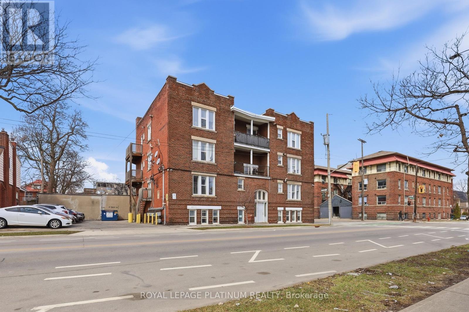 7 - 120 Sherman Avenue S, Hamilton, Ontario  L8M 2P9 - Photo 4 - X12928342