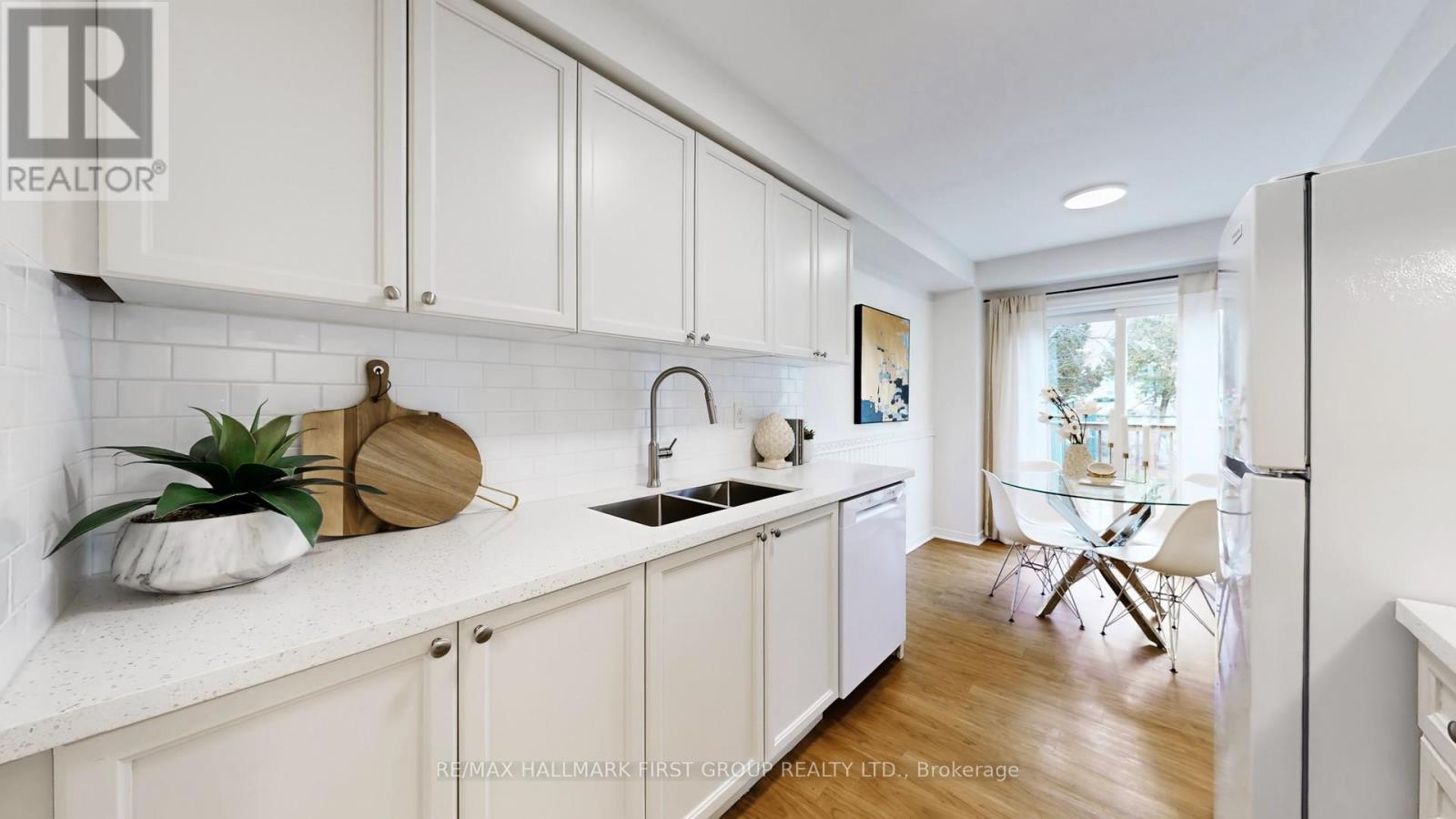 101 Creekwood Crescent, Whitby, Ontario  L1R 2K1 - Photo 12 - E12928668