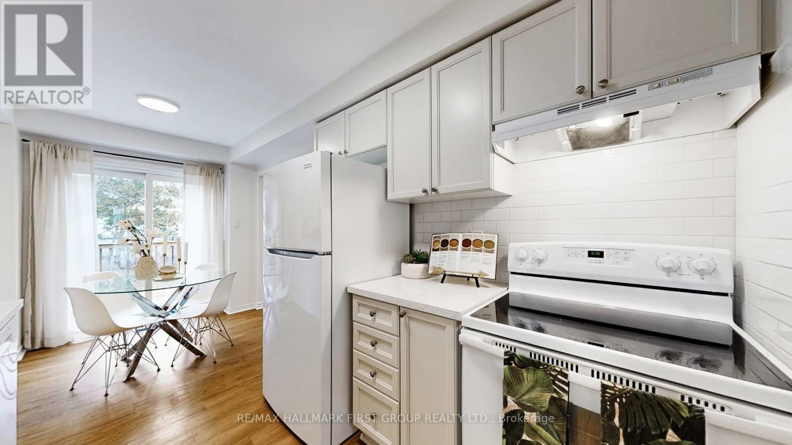 101 Creekwood Crescent, Whitby, Ontario  L1R 2K1 - Photo 13 - E12928668