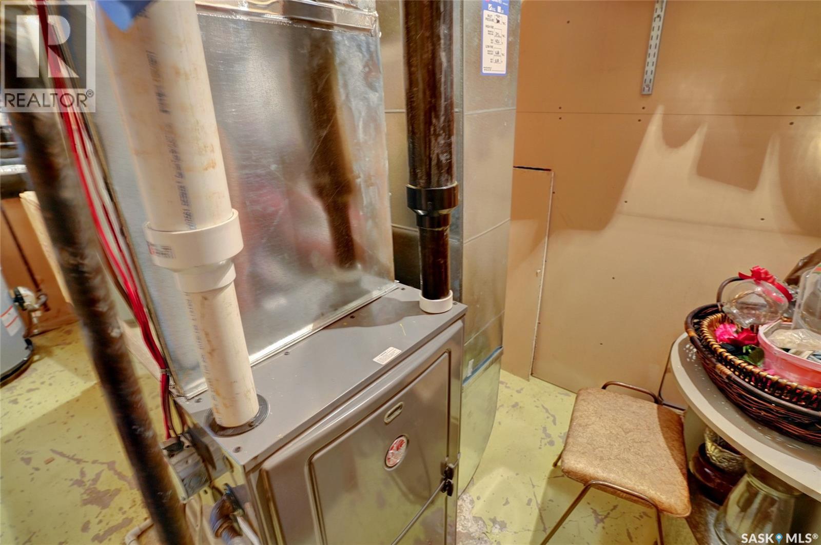 524 6th Avenue E, Assiniboia, Saskatchewan  S0H 0B0 - Photo 32 - SK019396