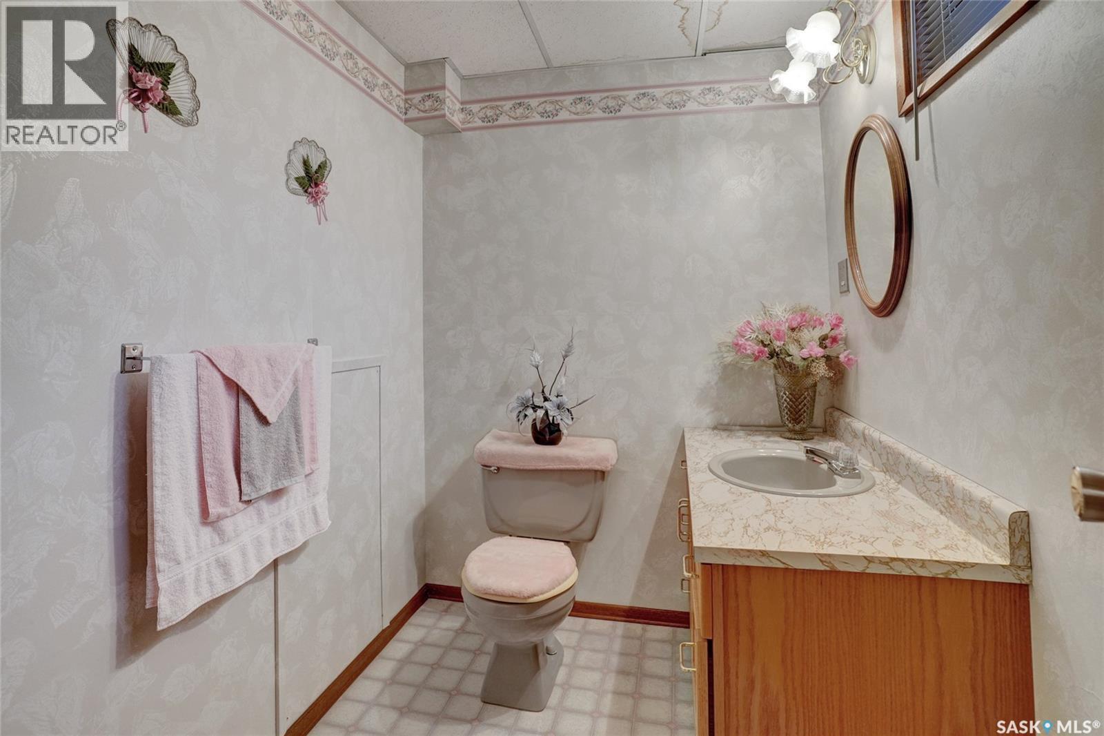 524 6th Avenue E, Assiniboia, Saskatchewan  S0H 0B0 - Photo 31 - SK019396