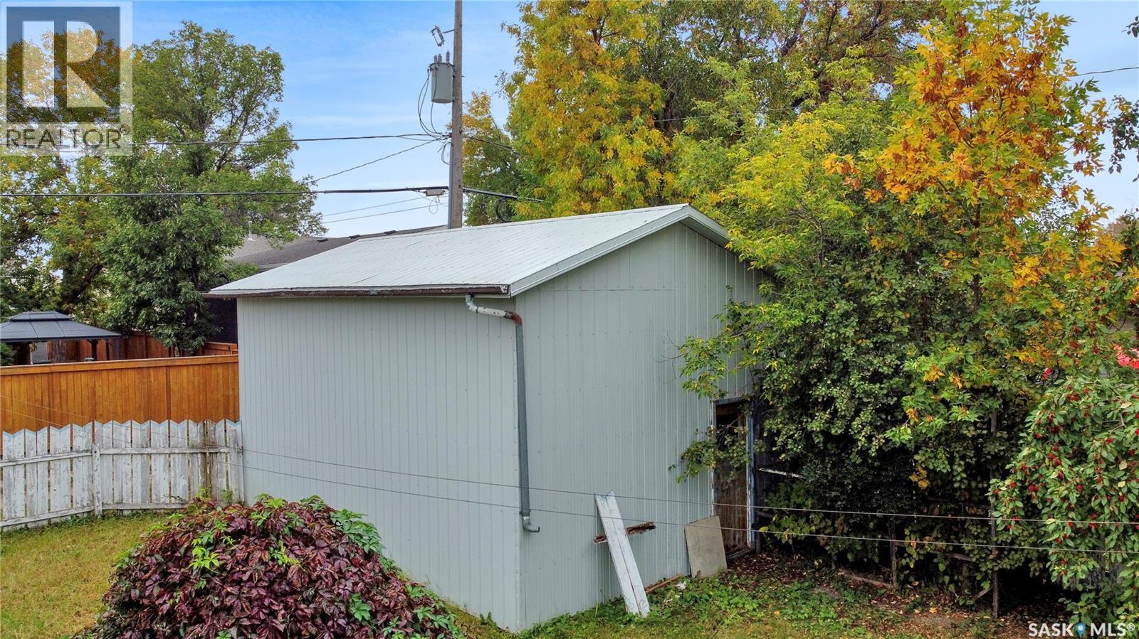 524 6th Avenue E, Assiniboia, Saskatchewan  S0H 0B0 - Photo 47 - SK019396