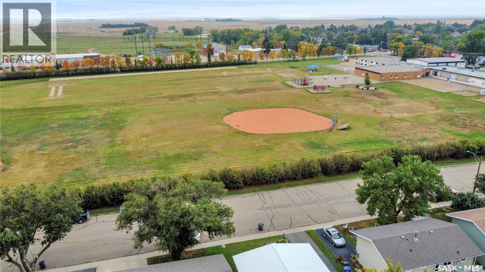 524 6th Avenue E, Assiniboia, Saskatchewan  S0H 0B0 - Photo 49 - SK019396