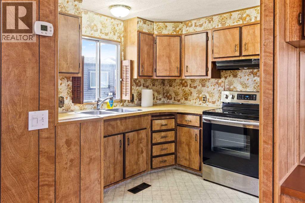 110, 1410 43 Street S, Lethbridge, Alberta  T1k 3S5 - Photo 14 - A2290465