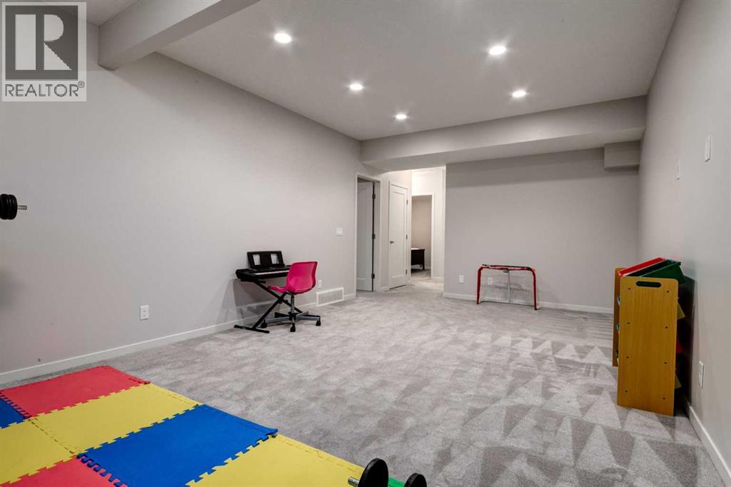 19 West Grove Place Sw, Calgary, Alberta  T3H 1Z4 - Photo 41 - A2246398