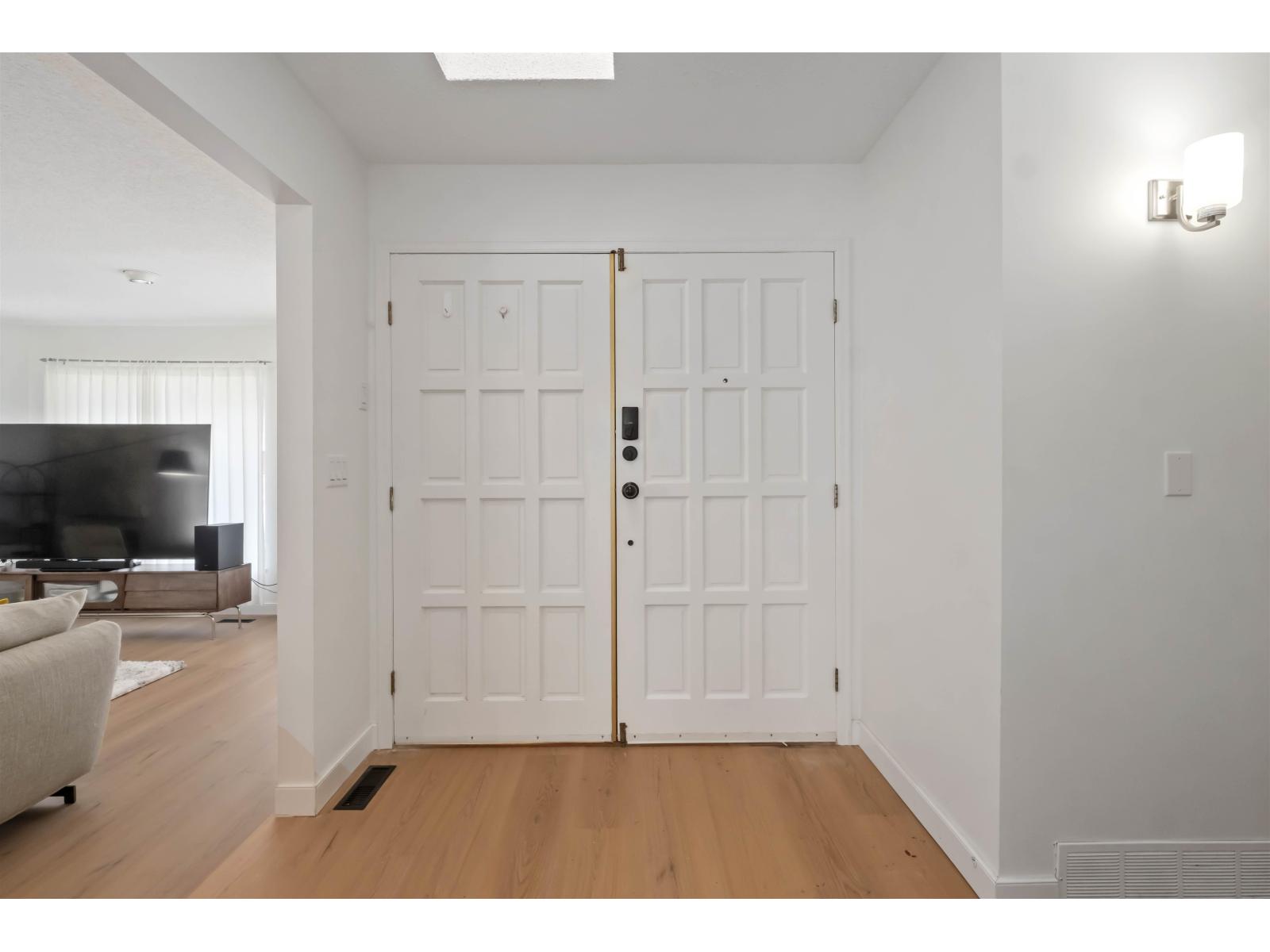 14082 20 Avenue, Surrey, British Columbia  V4A 8P6 - Photo 4 - R3103948