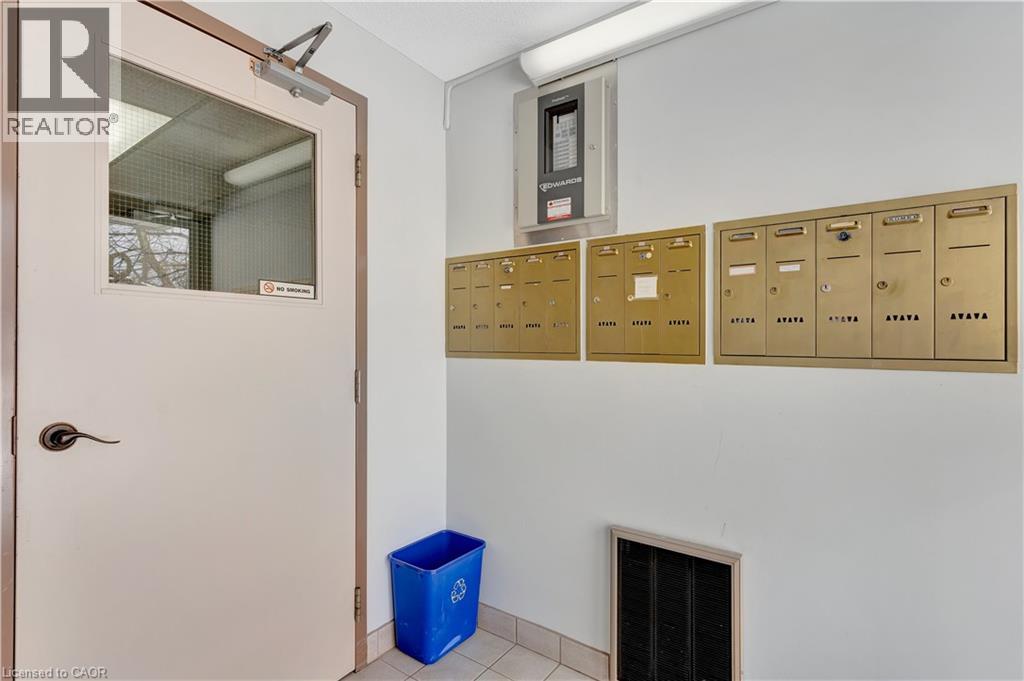 401 Erb Street Unit# 203, Waterloo, Ontario  N2L 1W5 - Photo 5 - 40809439