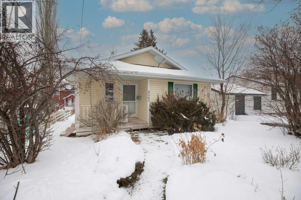 5242 50 Avenue, Sylvan Lake, Alberta  T4S 1E7 - Photo 3 - A2289976