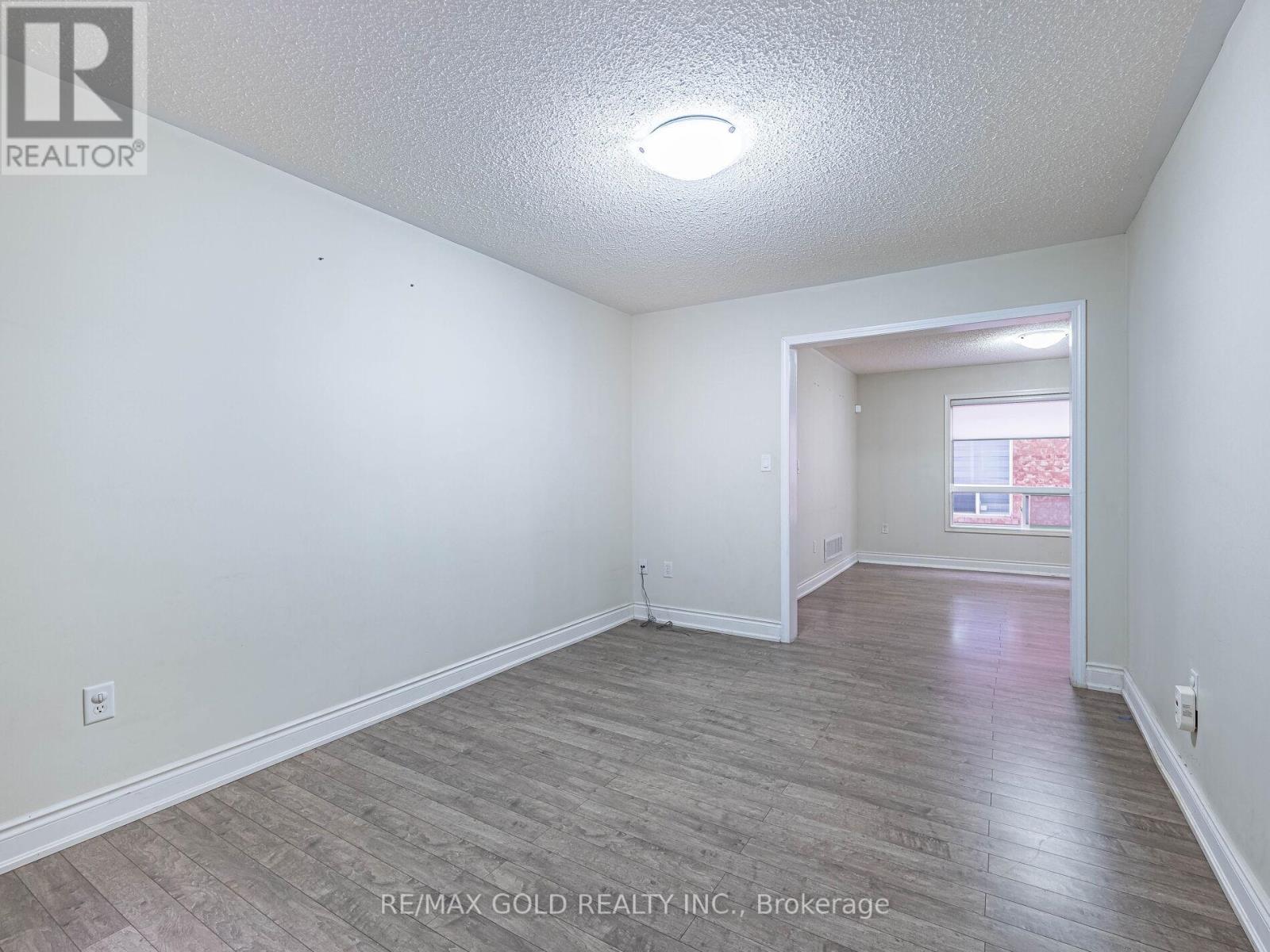 42 Zimmer Street, Brampton, Ontario  L6S 6L9 - Photo 15 - W12919110