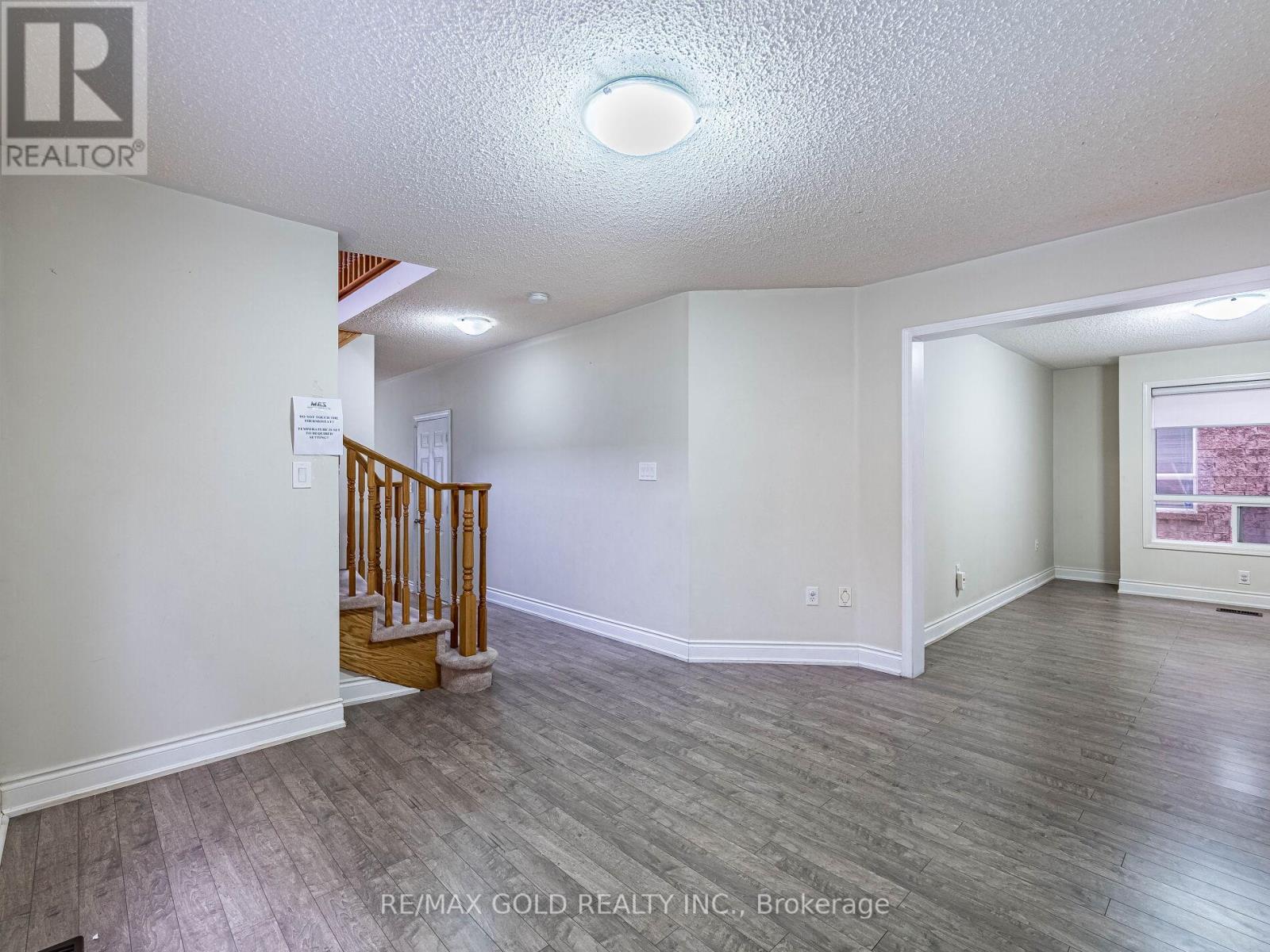 42 Zimmer Street, Brampton, Ontario  L6S 6L9 - Photo 12 - W12919110