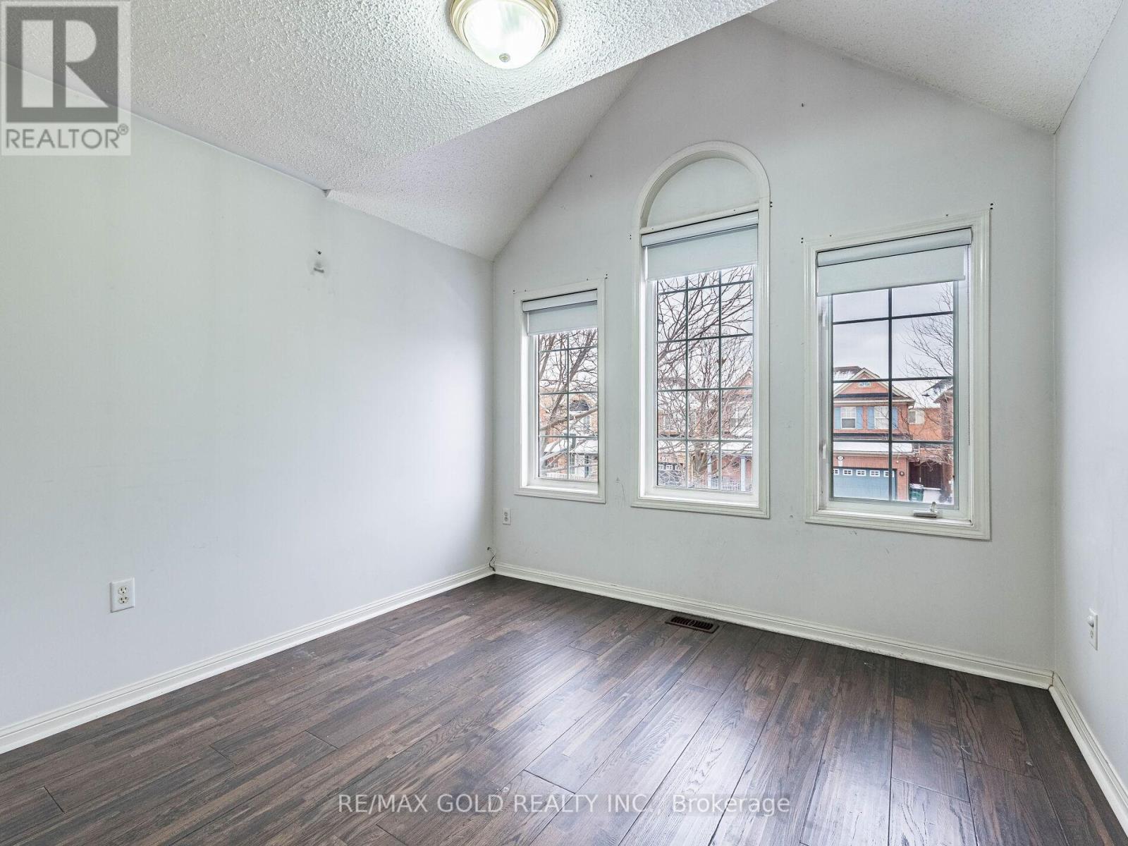 42 Zimmer Street, Brampton, Ontario  L6S 6L9 - Photo 25 - W12919110