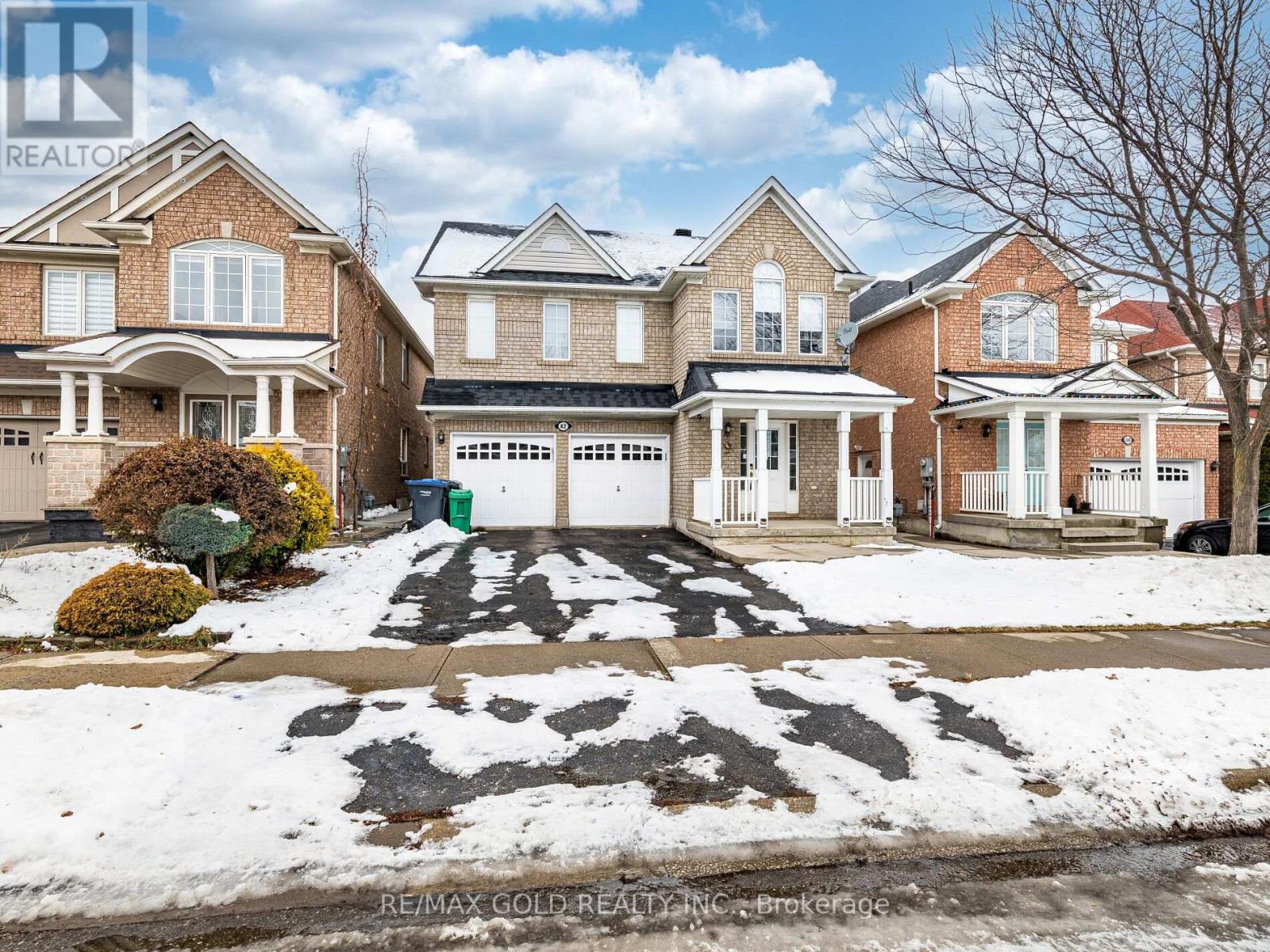 42 Zimmer Street, Brampton, Ontario  L6S 6L9 - Photo 2 - W12919110