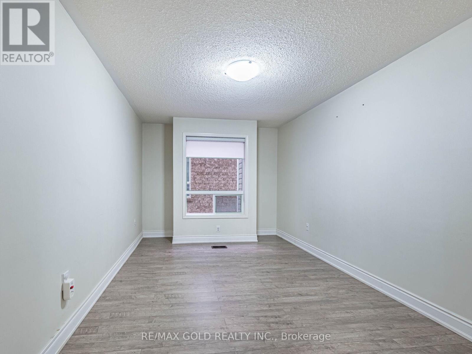 42 Zimmer Street, Brampton, Ontario  L6S 6L9 - Photo 14 - W12919110