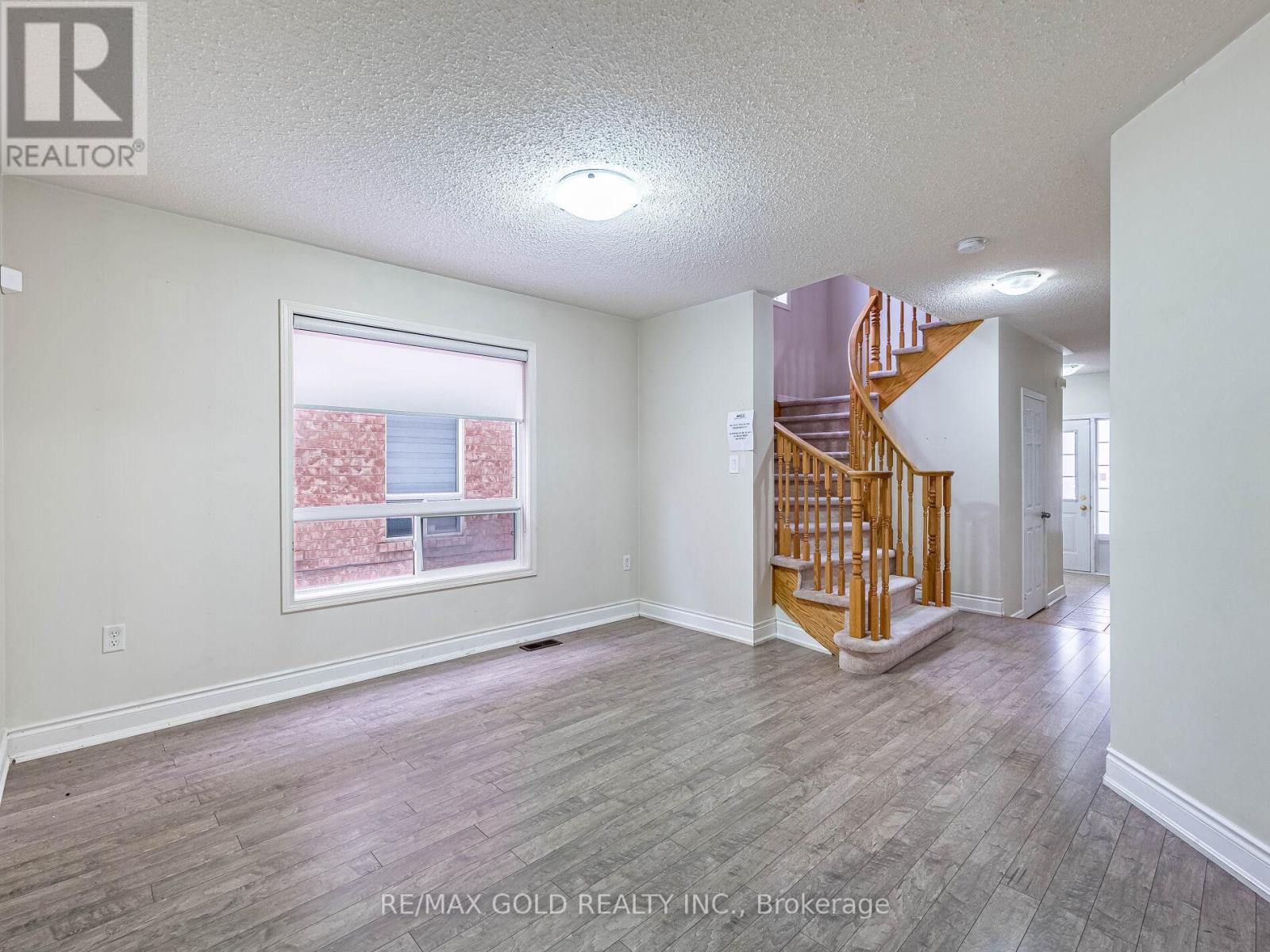 42 Zimmer Street, Brampton, Ontario  L6S 6L9 - Photo 11 - W12919110