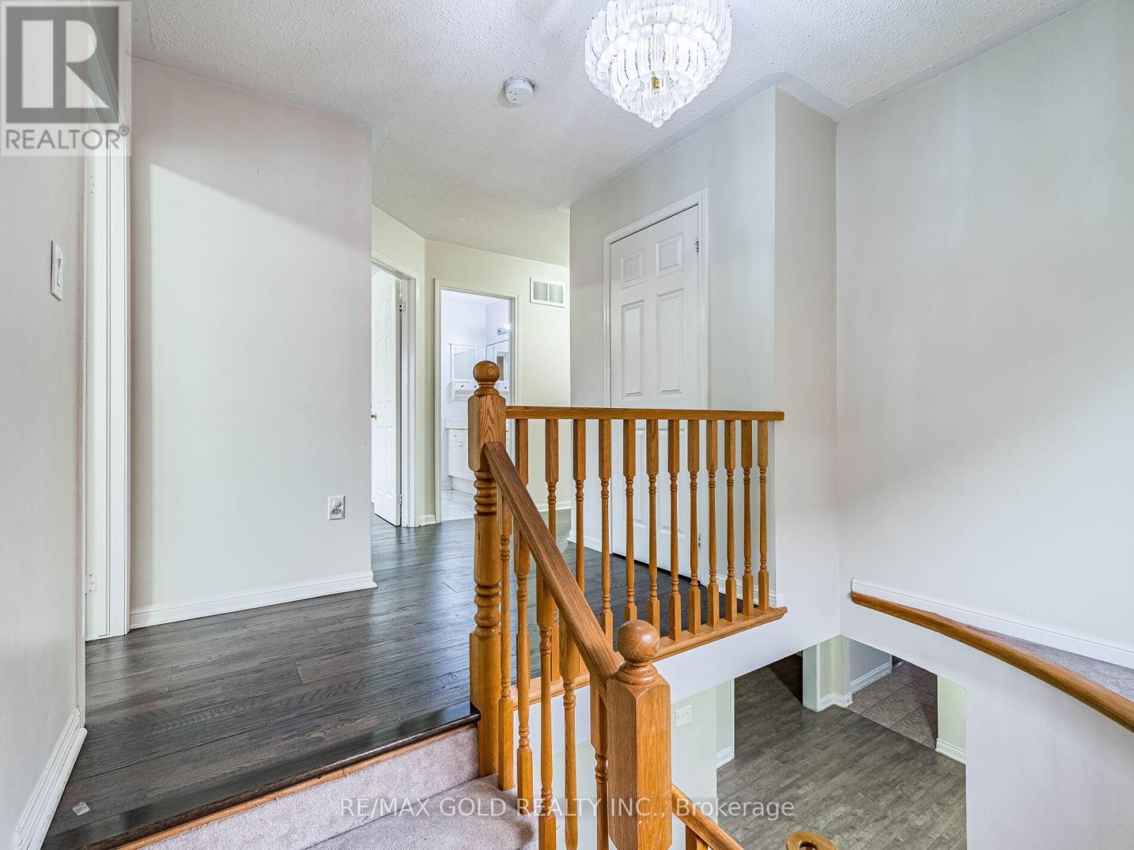 42 Zimmer Street, Brampton, Ontario  L6S 6L9 - Photo 23 - W12919110