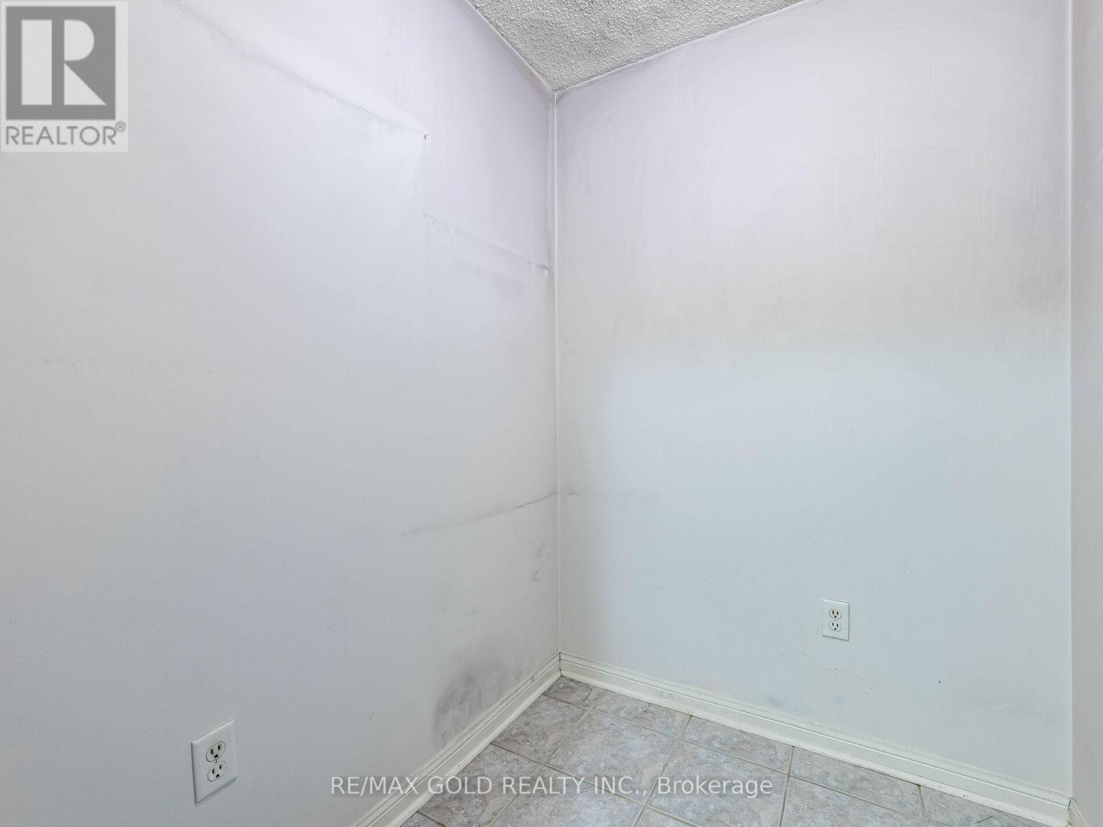 42 Zimmer Street, Brampton, Ontario  L6S 6L9 - Photo 34 - W12919110
