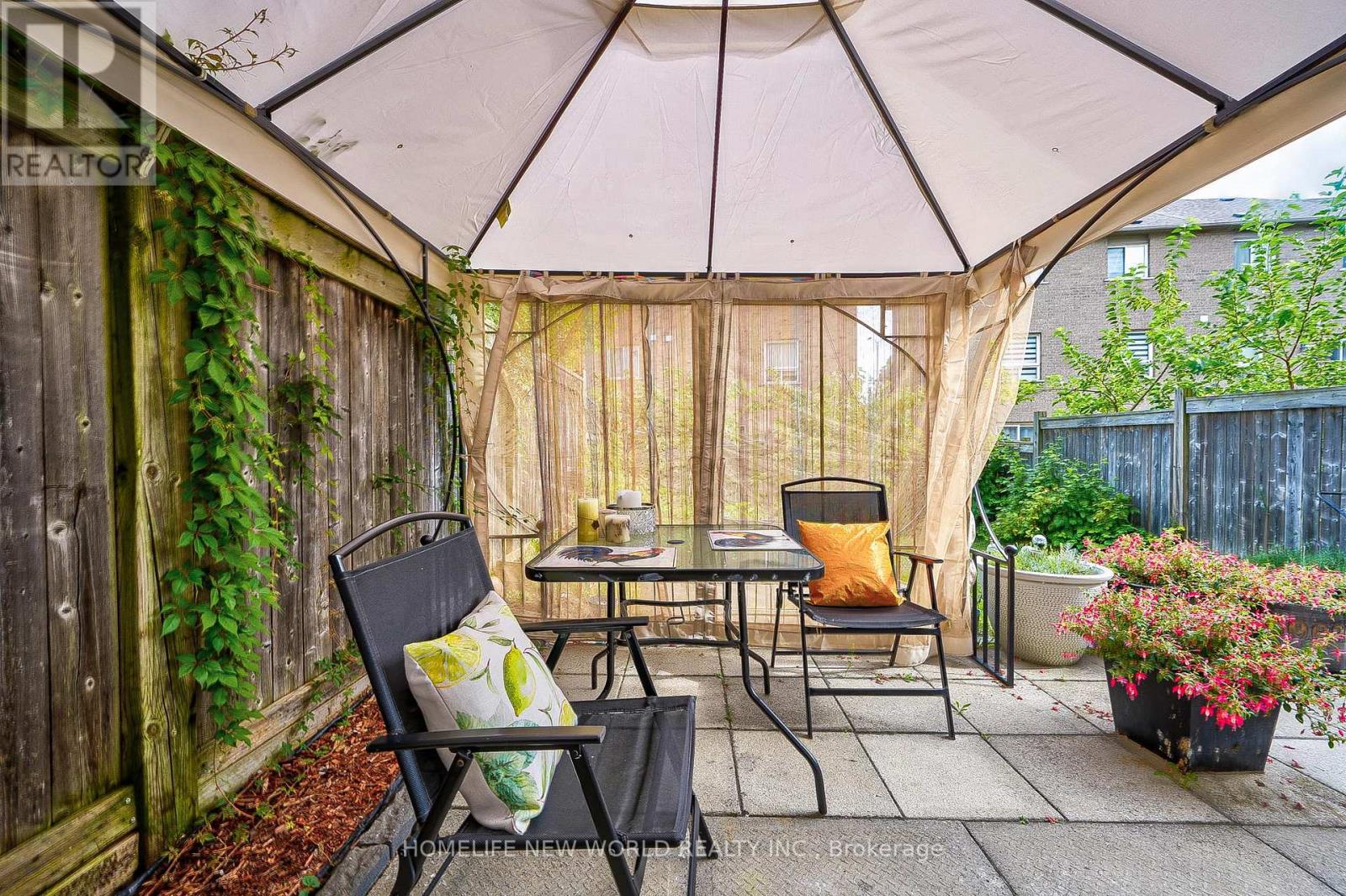 46 - 7155 Magistrate Terrace, Mississauga, Ontario  L5W 1Y8 - Photo 7 - W12795662