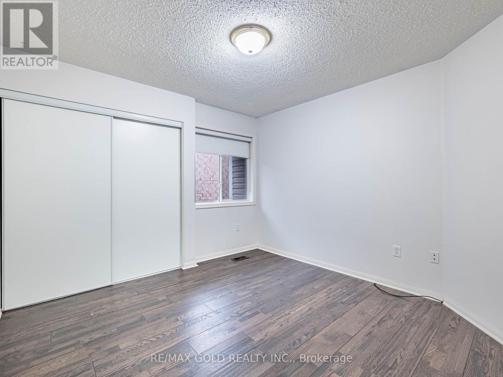 42 Zimmer Street, Brampton, Ontario  L6S 6L9 - Photo 32 - W12919110