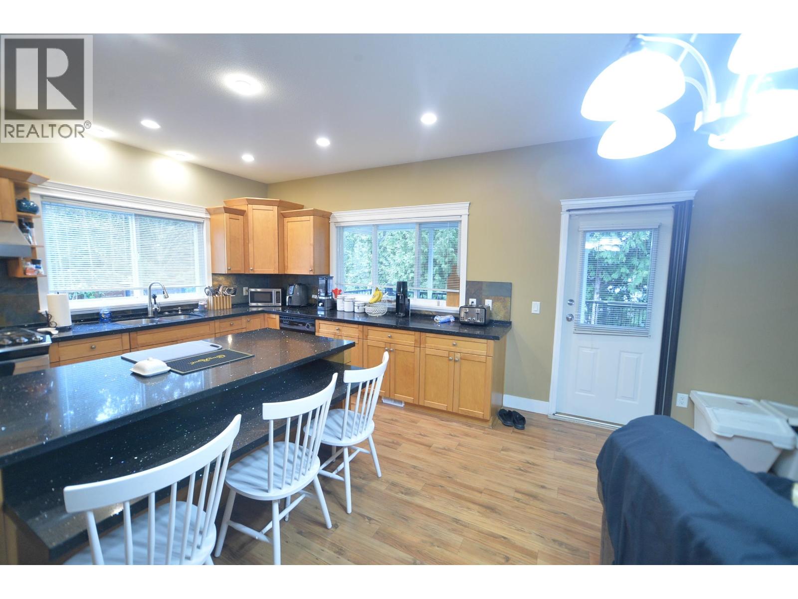 23161 123 Avenue, Maple Ridge, British Columbia  V2X 7Y9 - Photo 5 - R3098648