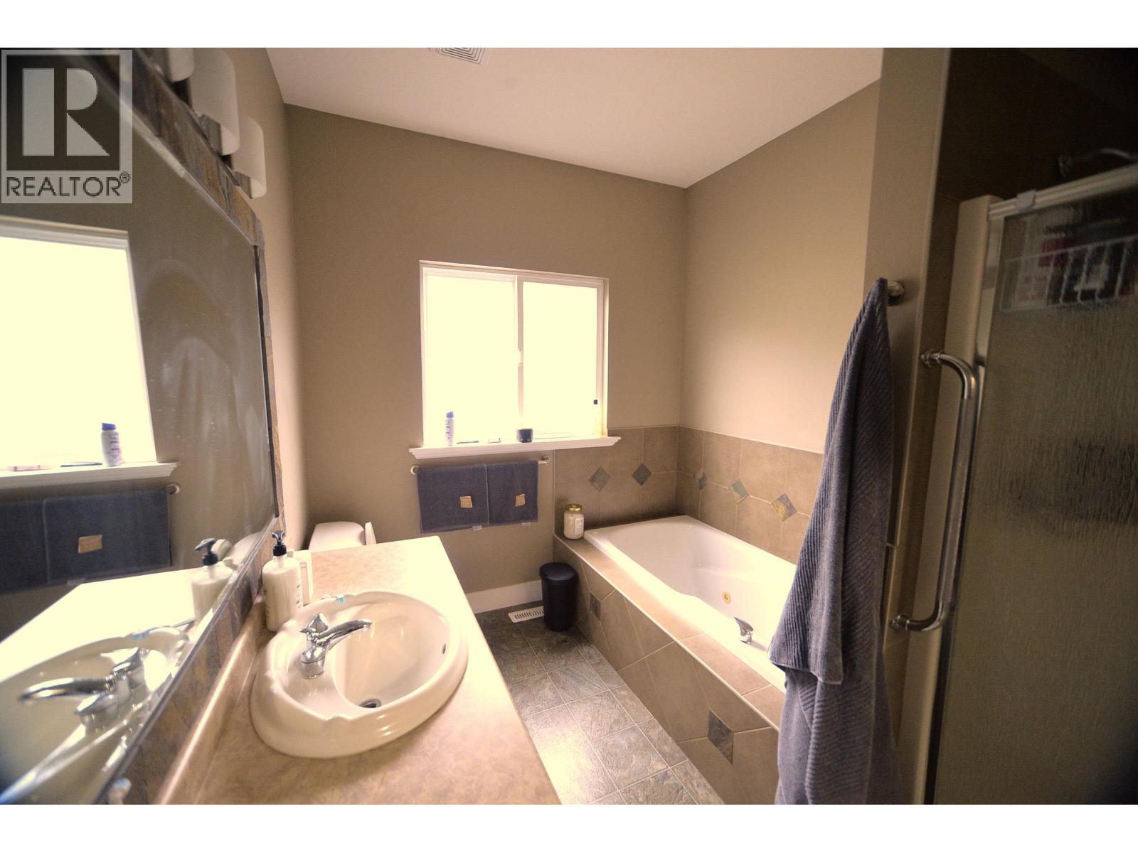 23161 123 Avenue, Maple Ridge, British Columbia  V2X 7Y9 - Photo 13 - R3098648