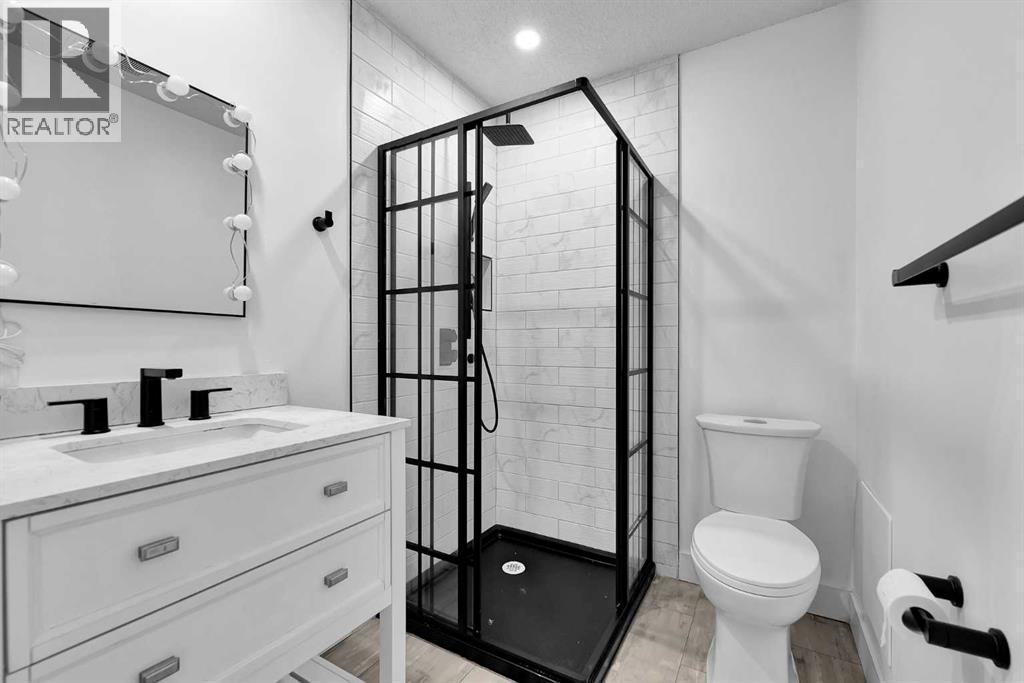 44 Strathclair Rise Sw, Calgary, Alberta  T3H 1G4 - Photo 17 - A2294964