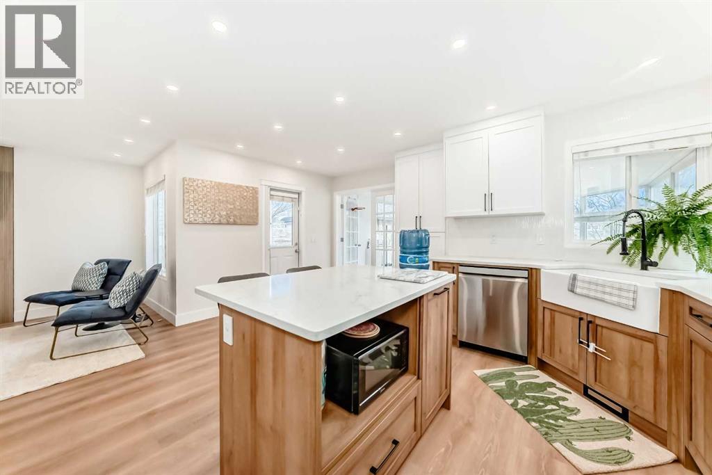 94 Cougar Plateau Way Sw, Calgary, Alberta  T3H 5S4 - Photo 8 - A2295805