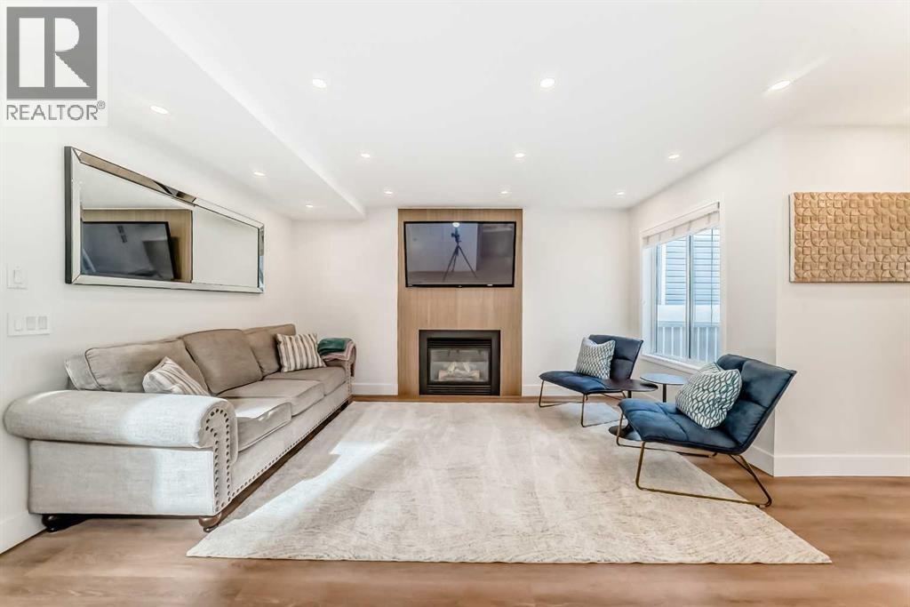 94 Cougar Plateau Way Sw, Calgary, Alberta  T3H 5S4 - Photo 14 - A2295805