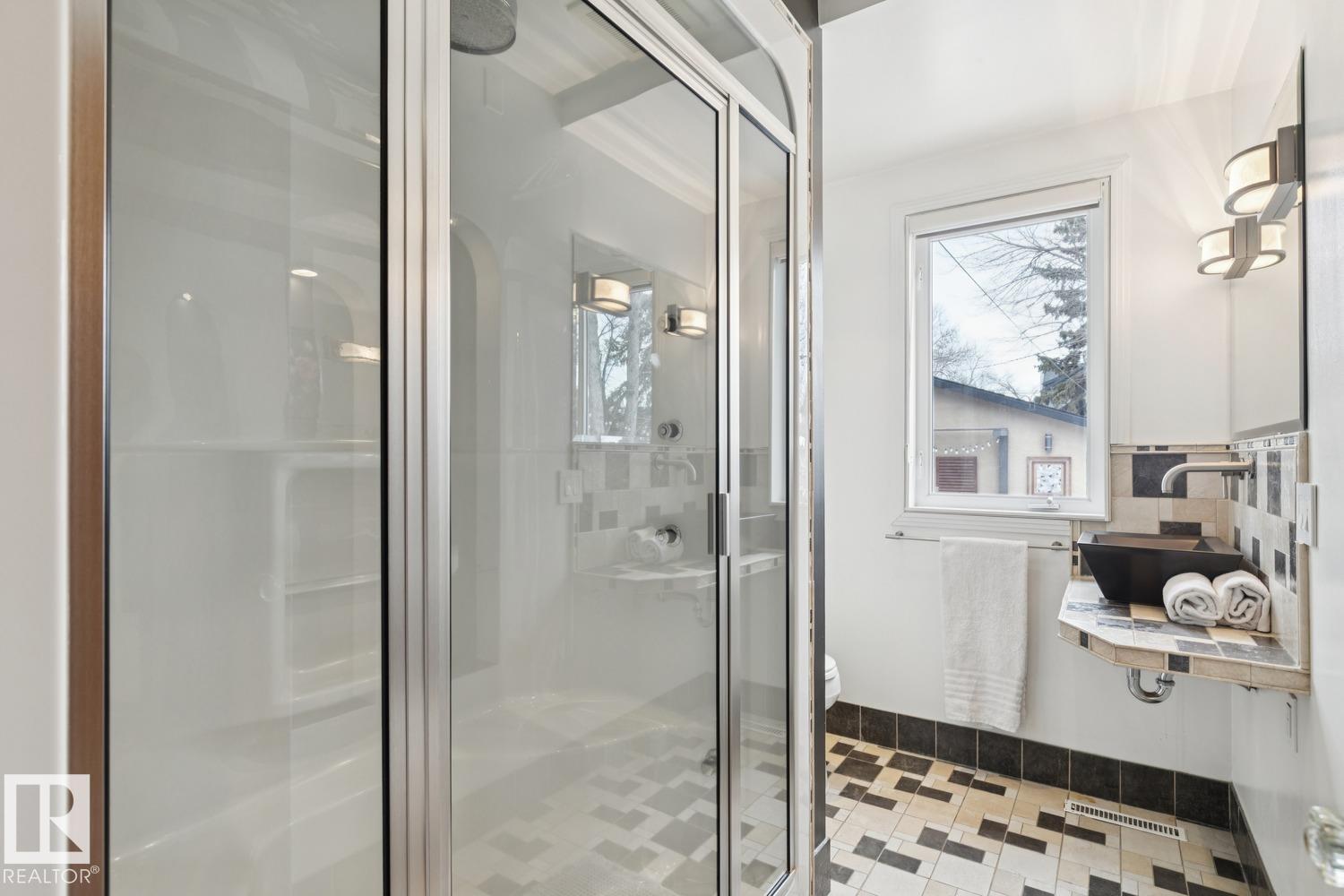 10537 140 St Nw, Edmonton, Alberta  T5N 2M1 - Photo 26 - E4477842