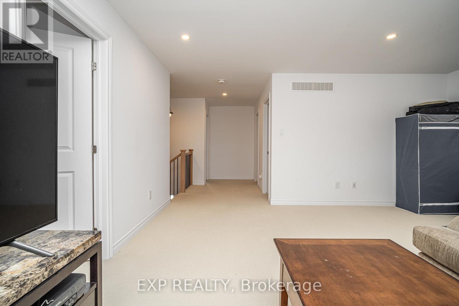 99 Dun Skipper Drive, Ottawa, Ontario  K1X 0G1 - Photo 19 - X12928628