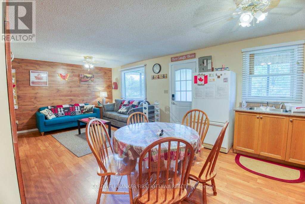 1036 Rossland Lane, Frontenac (Frontenac Centre), Ontario  K0H 1B0 - Photo 14 - X12928634