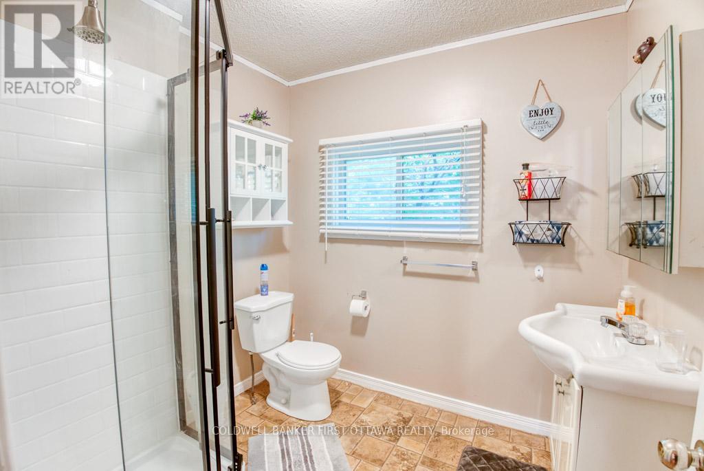 1036 Rossland Lane, Frontenac (Frontenac Centre), Ontario  K0H 1B0 - Photo 18 - X12928634