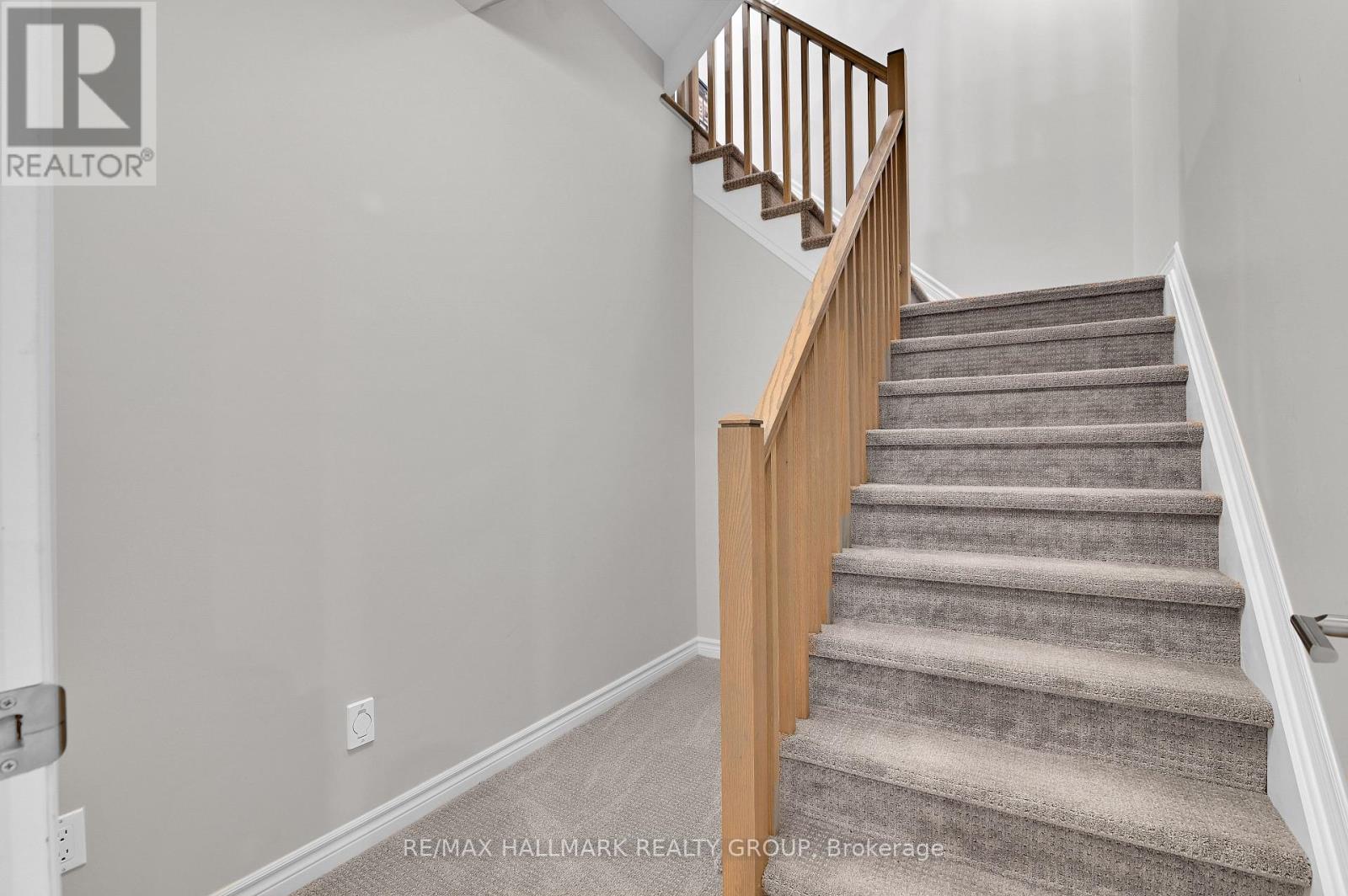 160 Eric Maloney Way, Ottawa, Ontario  K1T 0R1 - Photo 29 - X12928690
