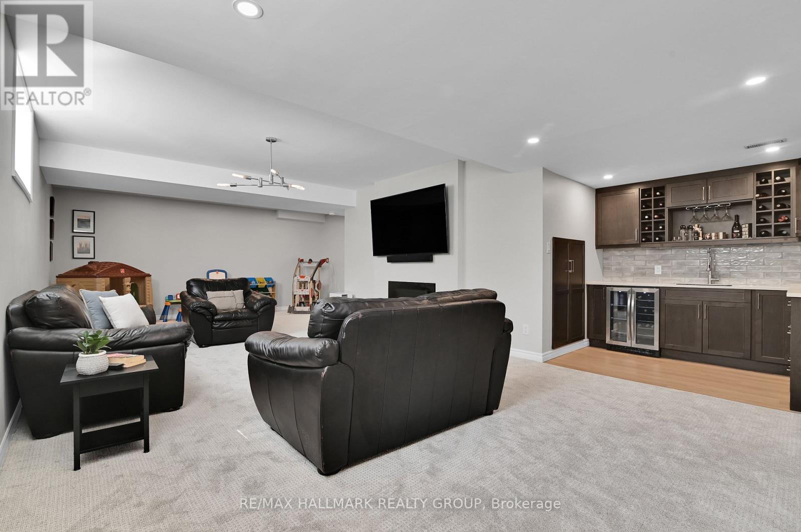 160 Eric Maloney Way, Ottawa, Ontario  K1T 0R1 - Photo 31 - X12928690