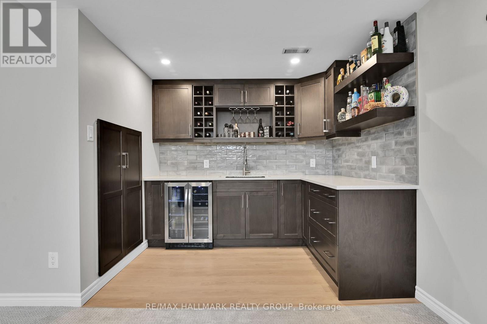 160 Eric Maloney Way, Ottawa, Ontario  K1T 0R1 - Photo 32 - X12928690