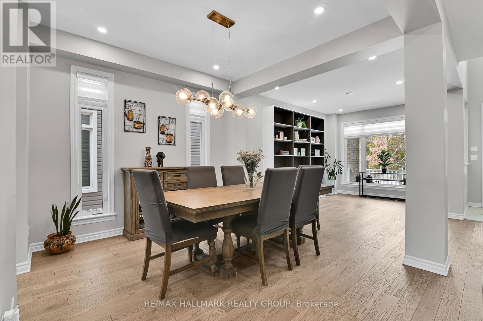 160 Eric Maloney Way, Ottawa, Ontario  K1T 0R1 - Photo 5 - X12928690