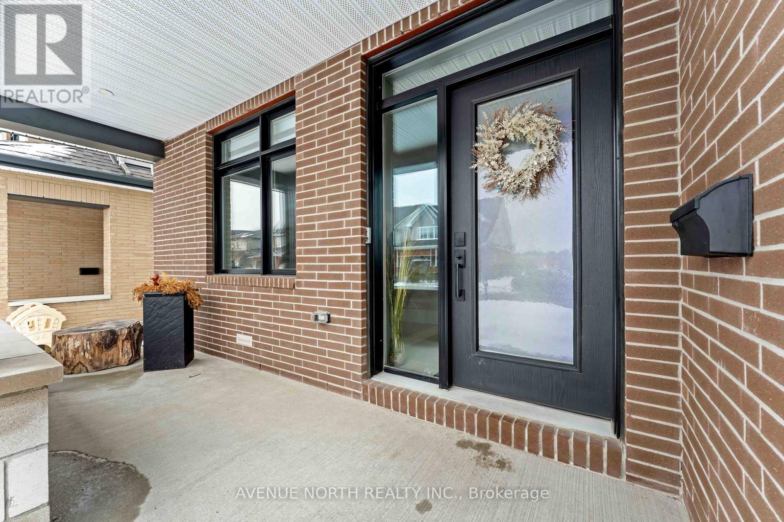 711 Moonflower Crescent, Ottawa, Ontario  K1T 0X8 - Photo 2 - X12928698