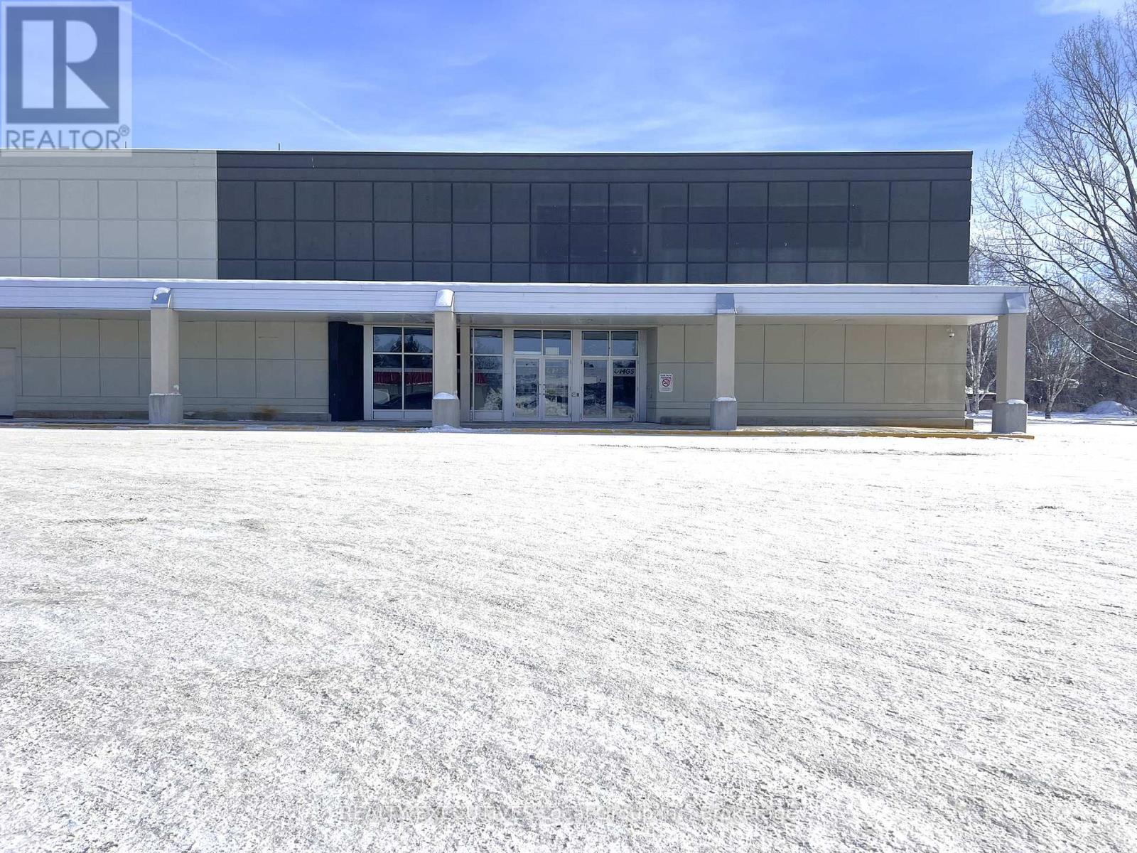 390 LAKESHORE DRIVE, North Bay, Ontario