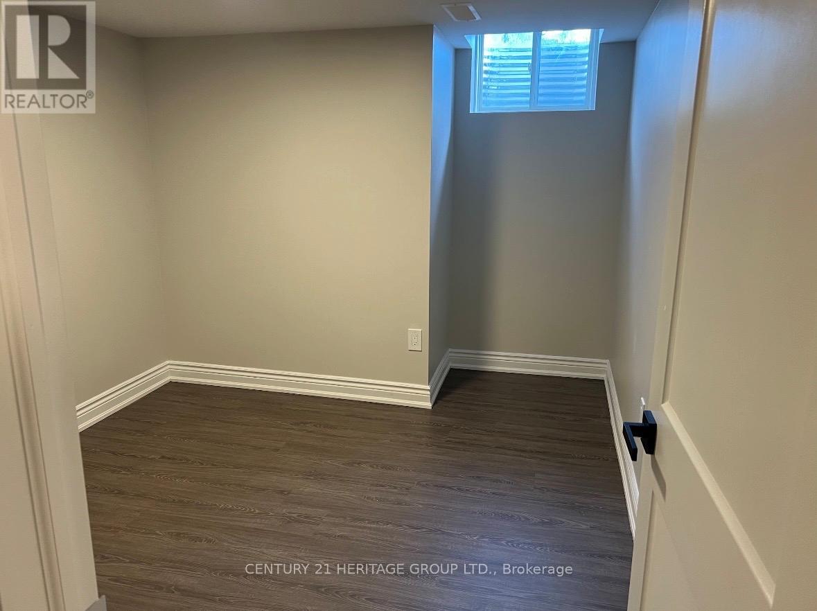 Lower - 6 Morning Sparrow Drive, Vaughan, Ontario  L4H 5A6 - Photo 5 - N12927656