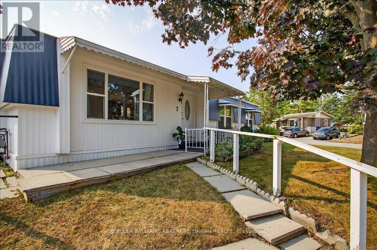 7 Sunset Drive, Innisfil, Ontario  L9S 0R7 - Photo 3 - N12845572