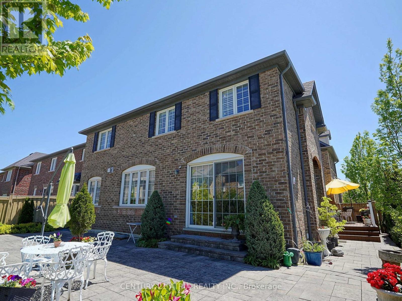 2 Colonel George Mclaren Drive, Markham, Ontario  L6C 0L3 - Photo 2 - N12924900