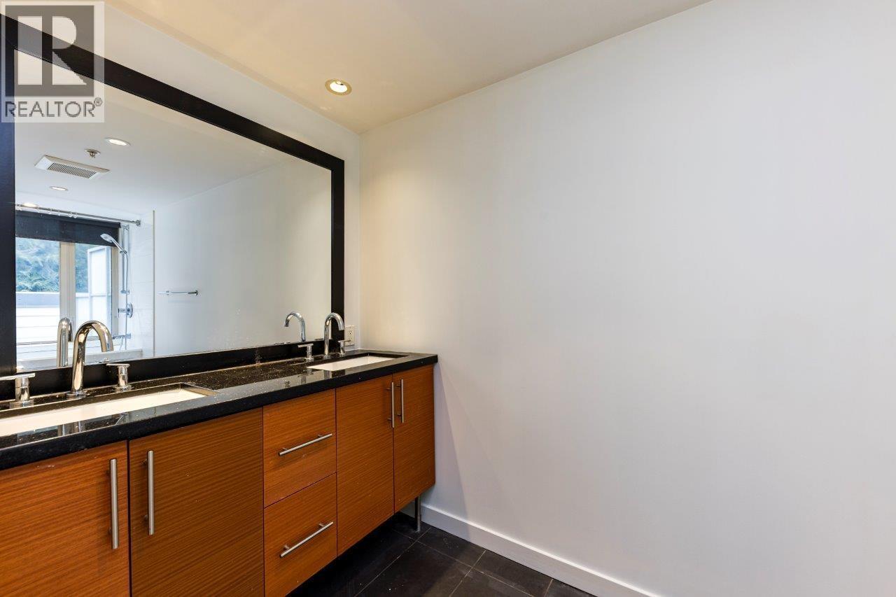 Ph1 2832 Capilano Road, North Vancouver, British Columbia  V7R 4H5 - Photo 15 - R3104239