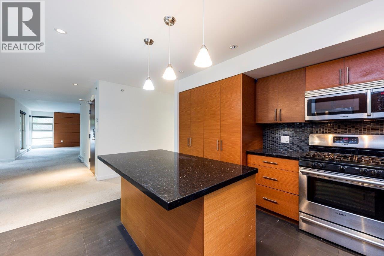 Ph1 2832 Capilano Road, North Vancouver, British Columbia  V7R 4H5 - Photo 6 - R3104239