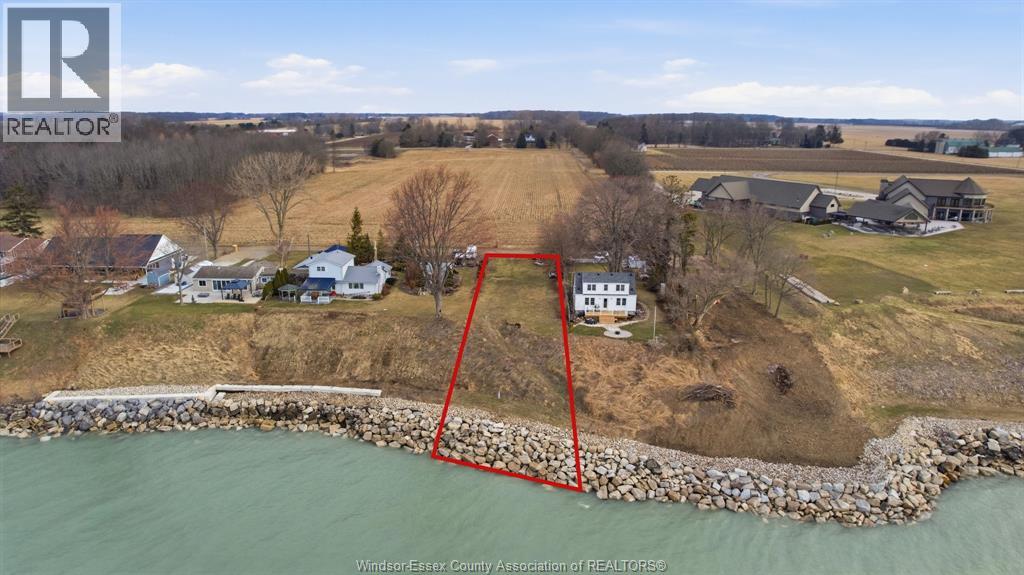 MLS# 26006379: 143 HOWE, Essex, Canada