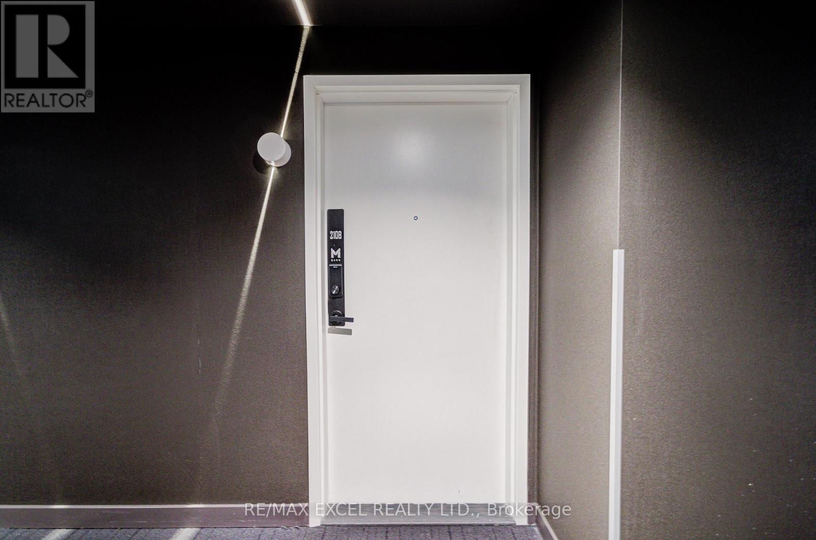 2108 - 3883 Quartz Road S, Mississauga, Ontario  L5B 0M4 - Photo 9 - W12756738