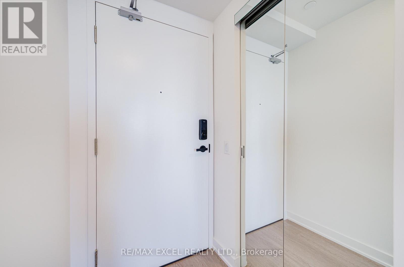 2108 - 3883 Quartz Road S, Mississauga, Ontario  L5B 0M4 - Photo 10 - W12756738