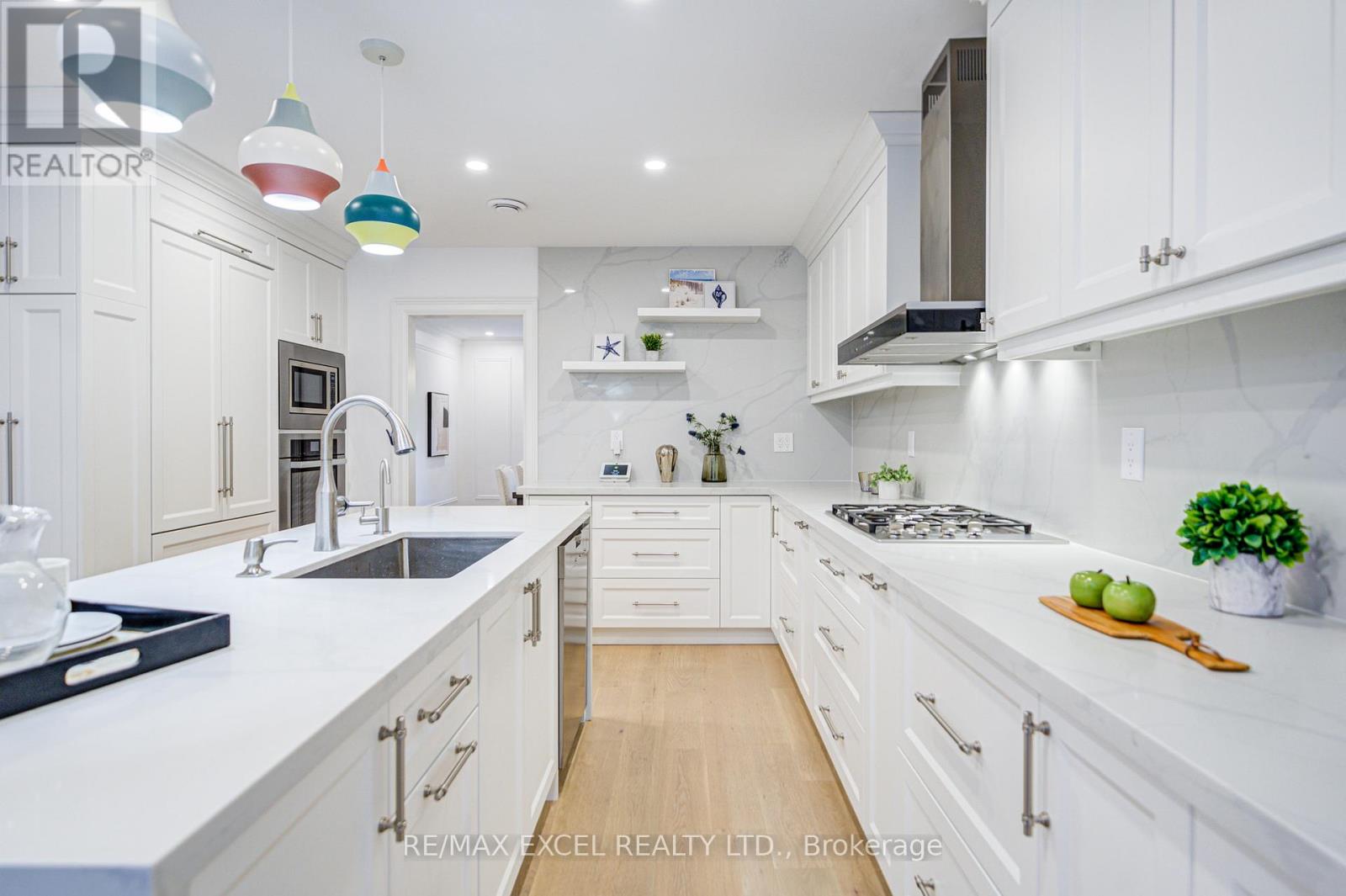 3 Silverwood Avenue, Toronto, Ontario  M5P 1W3 - Photo 15 - C12586536